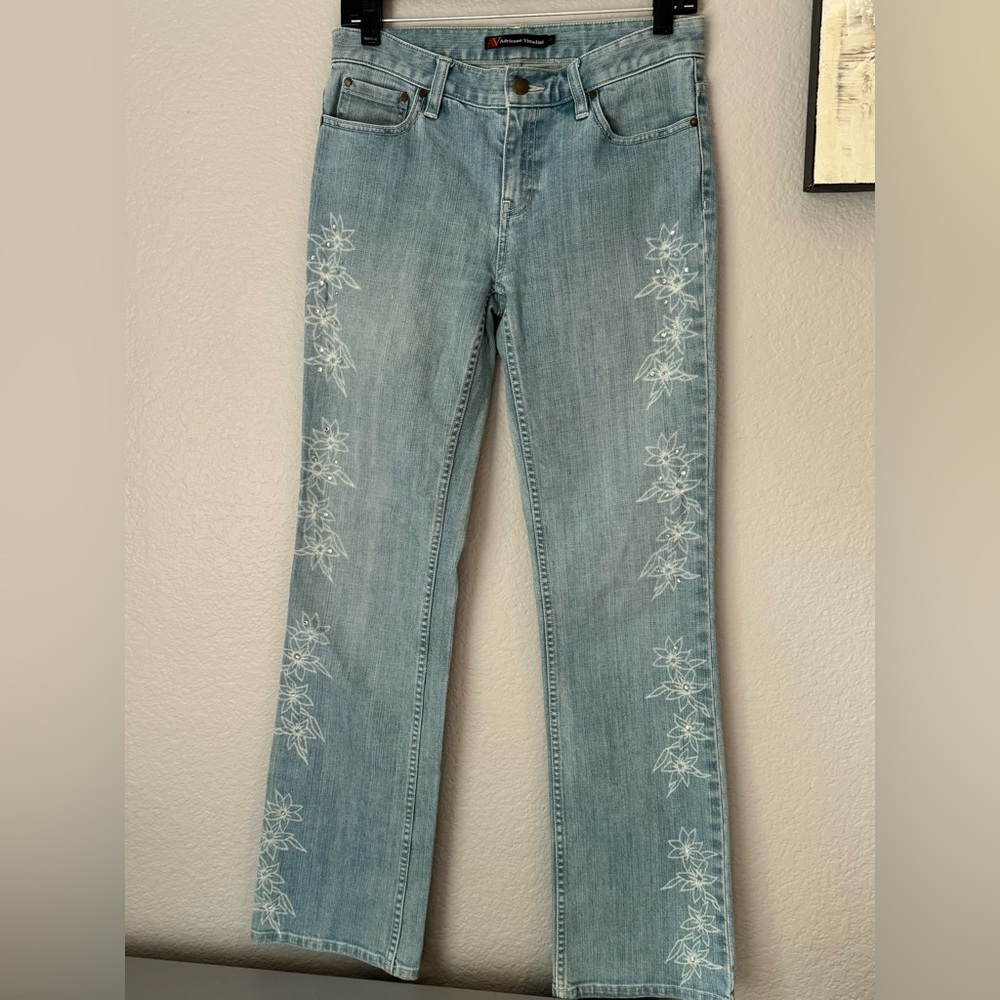 Vintage Adrienne Vittadini Blue Jeans W White Floral etching & rhinestones. S-4